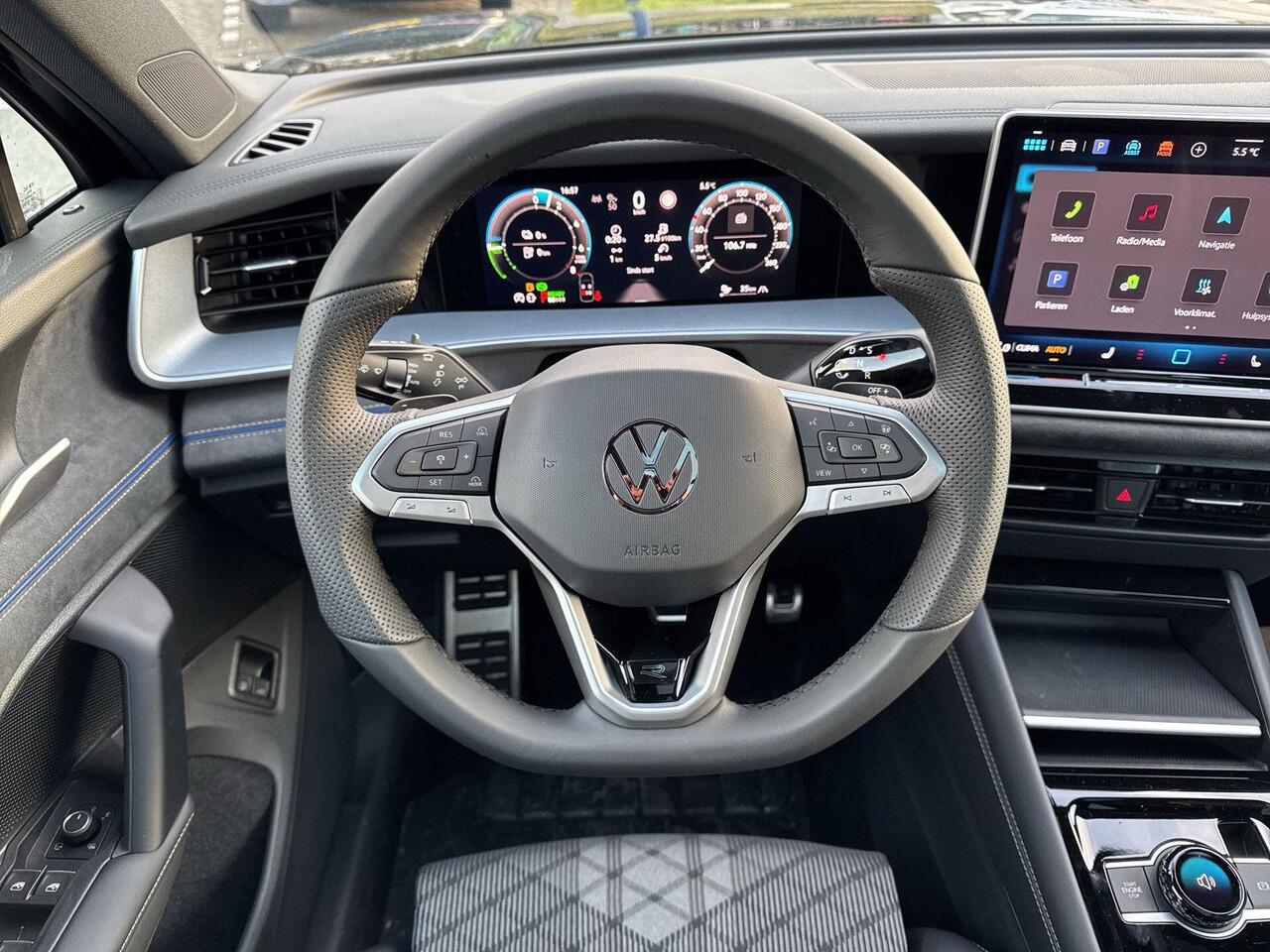 Volkswagen Tayron 1.5 eHybrid R-Line | Panorama dak | Trekhaak |