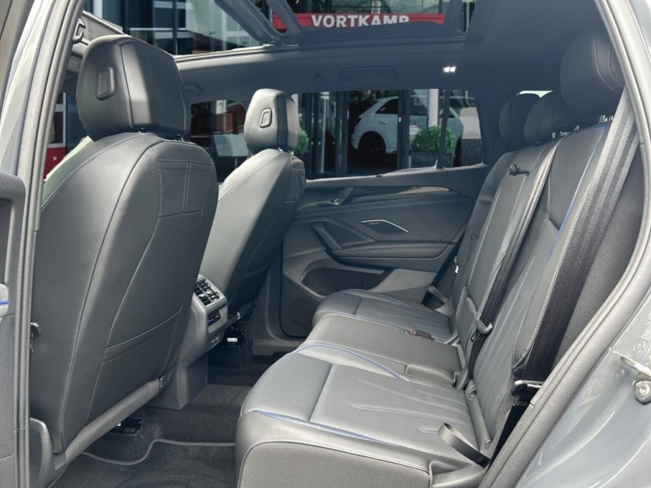 Volkswagen Tayron 1.5 TSI R-LINE E-HYBRID 272 PK H+K/LEDER/PANO-DAK/360-CAMERA/HenK/TRE