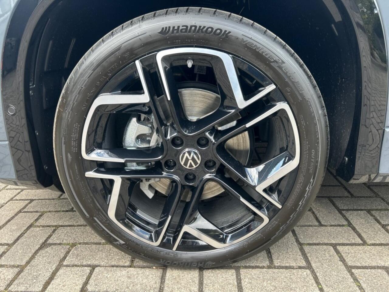 Volkswagen Tayron 1.5 TSI R-LINE E-HYBRID 272 PK H+K/LEDER/PANO-DAK/360-CAMERA/HenK/TRE