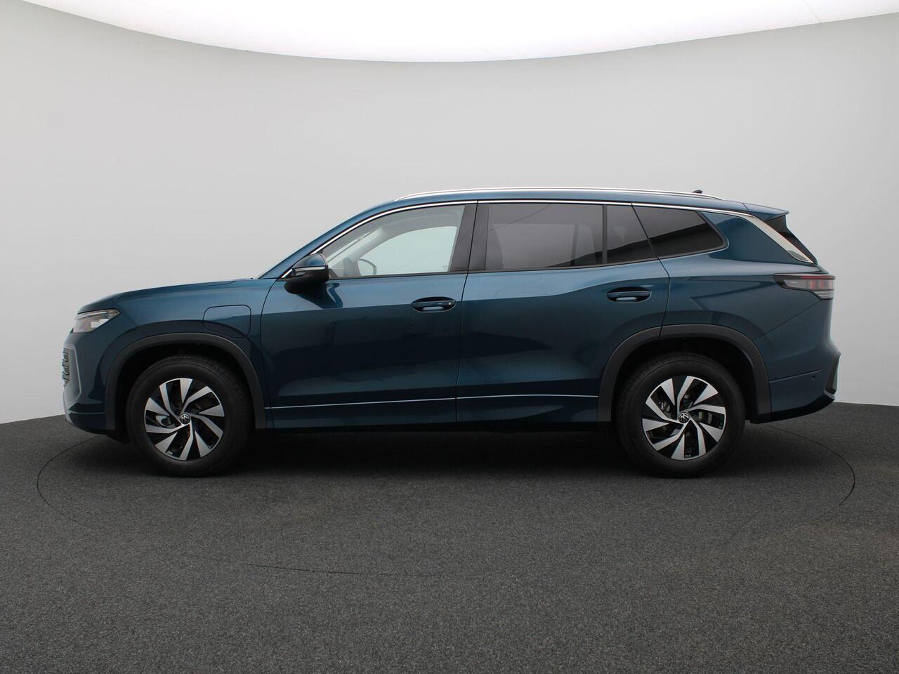 Volkswagen Tayron 1.5 eHybrid Life Edition 204PK DSG Achteruitrijcamera, Elektr. Achterklep, Side Assist, Navi via Apple Carplay/Android Auto, Keyless, Stoel-stuurverwarming