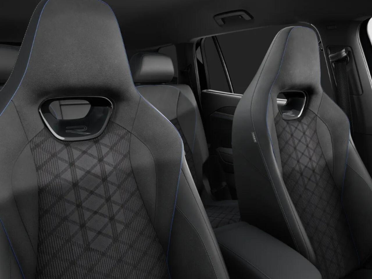 Volkswagen Tayron R-Line Edition 1.5 eHybrid 204 PK 6 versn. DSG · Black Style Pakket · Panoramaschuif-kanteldak · rekhaak inklapbaar, met elektrische ontgrendeling, incl. aanhangermanoeuvreerhulp Trailer Assist · · Voorraad OUTLET · Prijs is inclusief inruilpremie ·