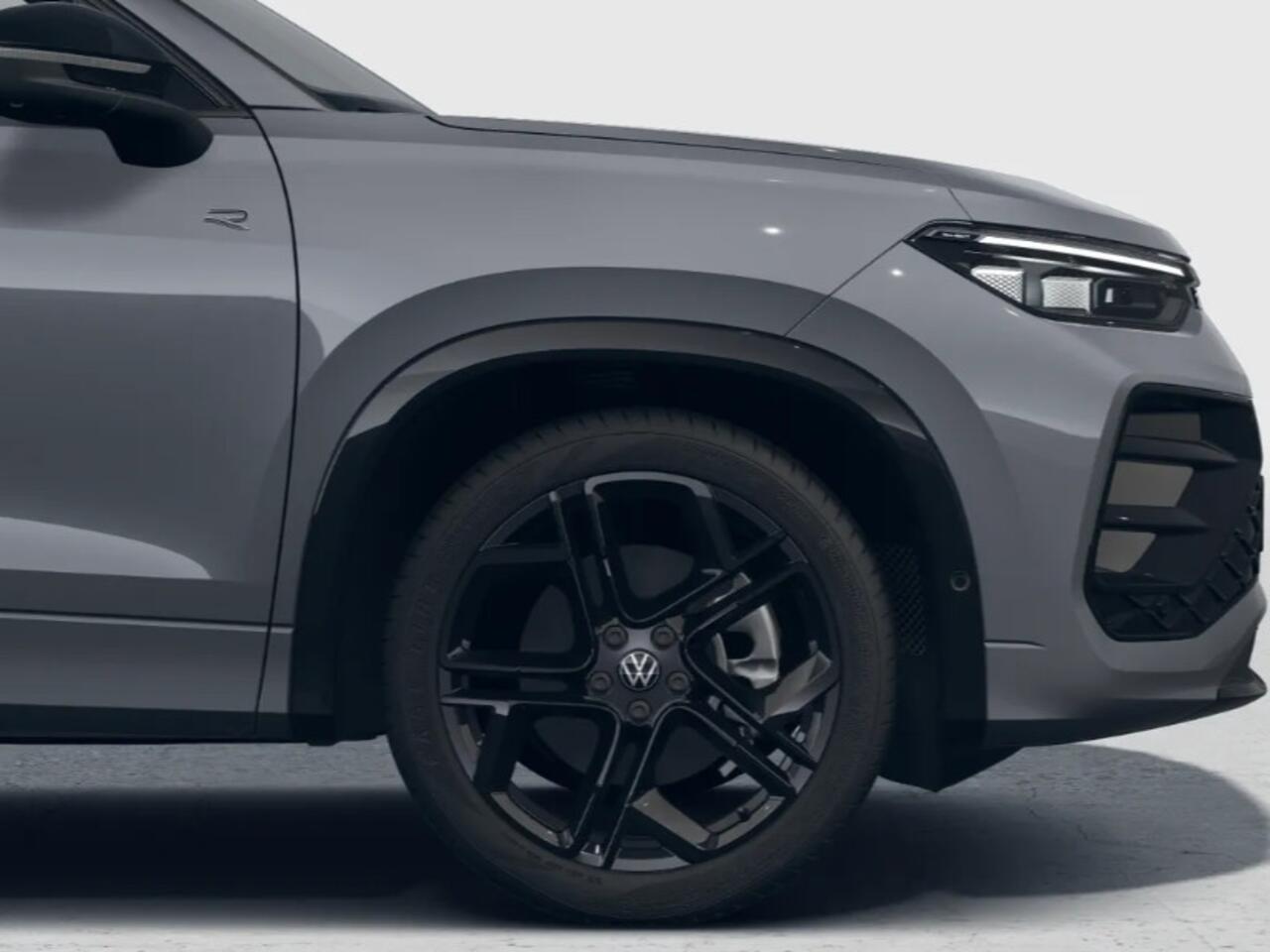 Volkswagen Tayron R-Line Edition 1.5 eHybrid 272 PK 6 versn. DSG · Black Style Pakket · Comfort Pakket Plus · Interieur Style Pakket · High-end geluidsysteem 'Harman Kardon' · trekhaak inklapbaar, met elektrische ontgrendeling, incl. aanhangermanoeuvreerhulp Trailer Assist