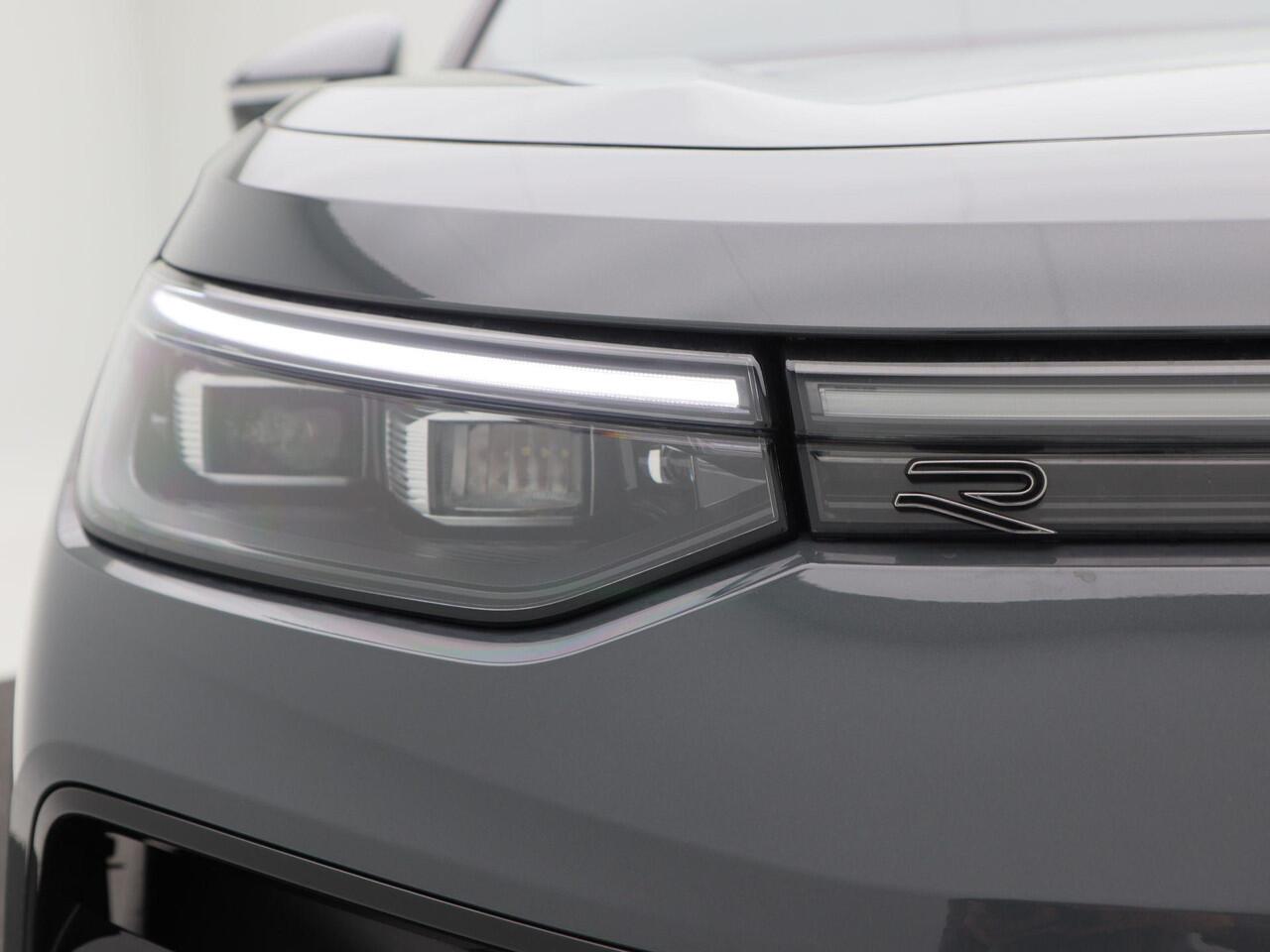 Volkswagen Tayron 1.5 eHybrid 272 Pk R-Line Edition | Panoramadak | Trekhaak | 20 Inch | Camera | Stuur- en Stoelverwarming | Full LED