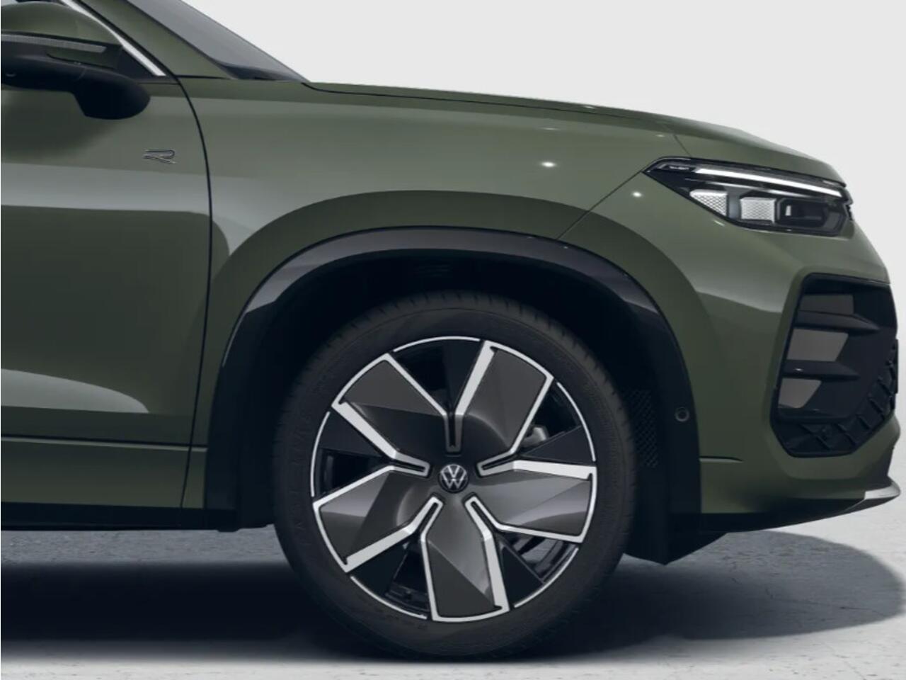 Volkswagen Tayron R-Line Edition 1.5 eHybrid 204 PK 6 versn. DSG · Black Style Pakket · Panoramaschuif-kanteldak · Trekhaak inklapbaar, met elektrische ontgrendeling, incl. aanhangermanoeuvreerhulp Trailer Assist ·