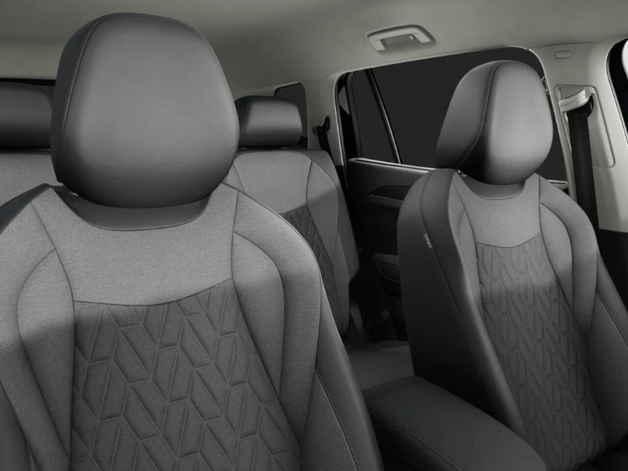 Volkswagen Tayron Life Edition 1.5 eHybrid 204 PK 6 versn. DSG · Achteruitrijcamera · Draadloze telefoonlader · Trekhaak inklapbaar, met elektrische ontgrendeling, incl. aanhangermanoeuvreerhulp Trailer Assist ·