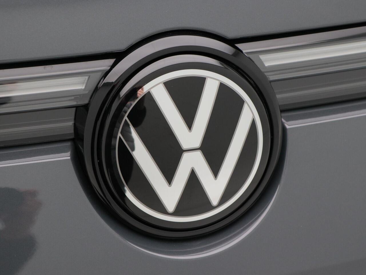 Volkswagen Tayron 1.5 eHybrid 272 Pk Automaat R-Line Edition | Panoramadak | Trekhaak | 20 Inch | Camera | Stuur- en Stoelverwarming | Full LED