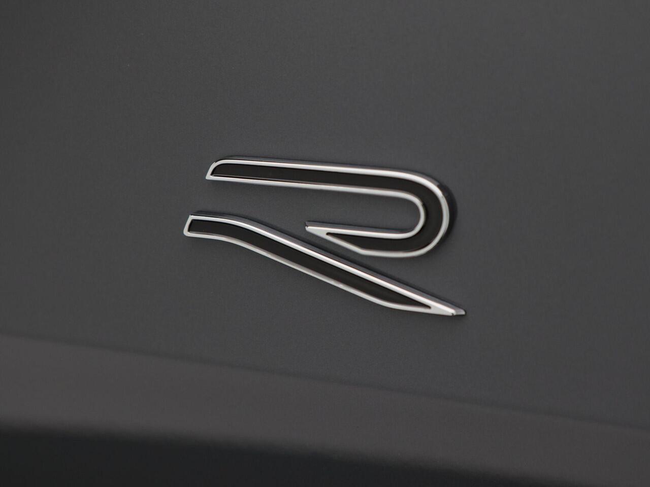 Volkswagen Tayron 1.5 eHybrid 272 Pk Automaat R-Line Edition | Panoramadak | Trekhaak | 20 Inch | Camera | Stuur- en Stoelverwarming | Full LED