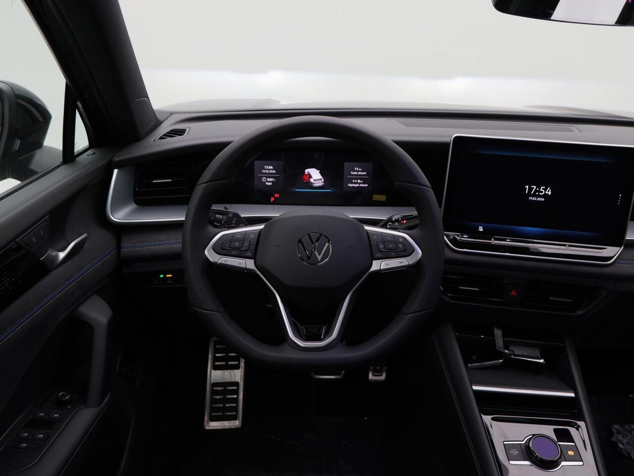 Volkswagen Tayron 1.5 eHybrid 272 Pk Automaat R-Line Edition | Panoramadak | Trekhaak | 20 Inch | Camera | Stuur- en Stoelverwarming | Full LED