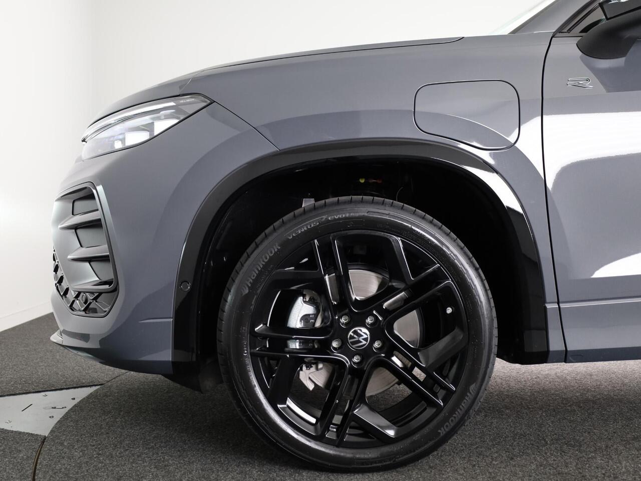 Volkswagen Tayron R-Line Edition 1.5 eHybrid 204 PK | Black Style | Trekhaak | Panoramadak |