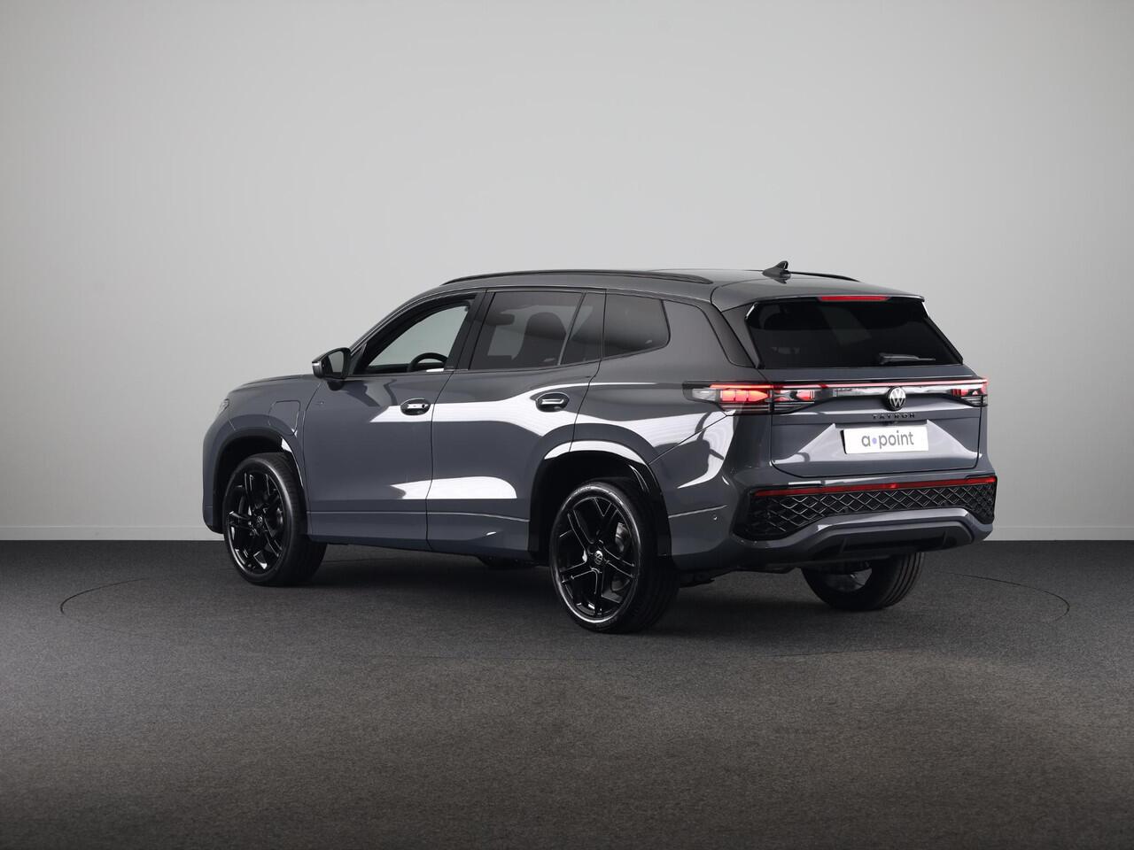 Volkswagen Tayron R-Line Edition 1.5 eHybrid 204 PK | Black Style | Trekhaak | Panoramadak |