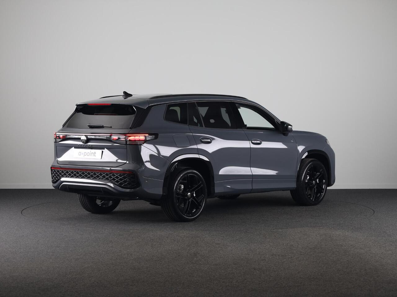 Volkswagen Tayron R-Line Edition 1.5 eHybrid 204 PK | Black Style | Trekhaak | Panoramadak |