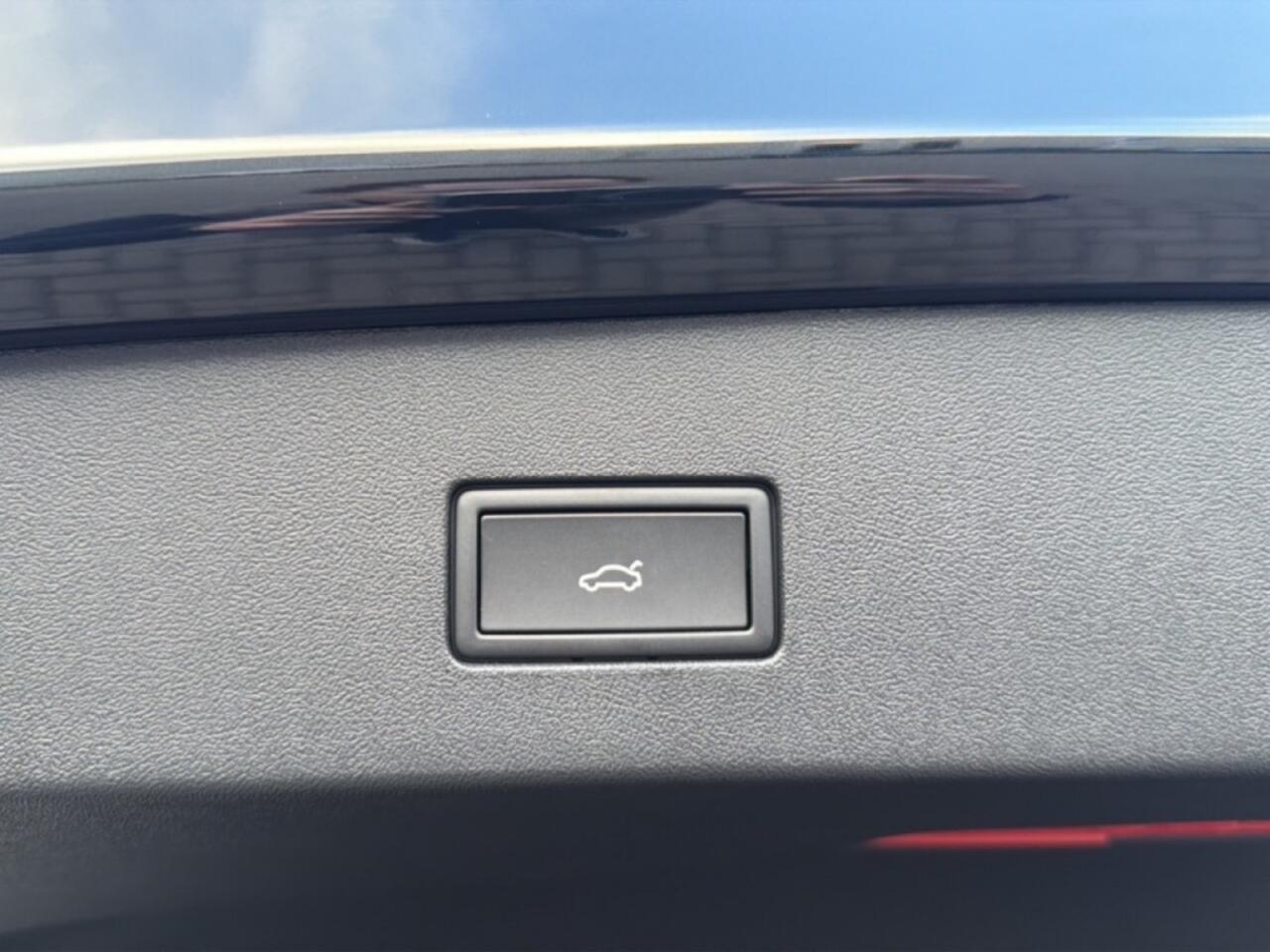 Volkswagen Tayron 1.5 eTSI R-LINE 7PERS/TREKHAAK/PANO-DAK/ELEK-KLEP/ACC/HUD