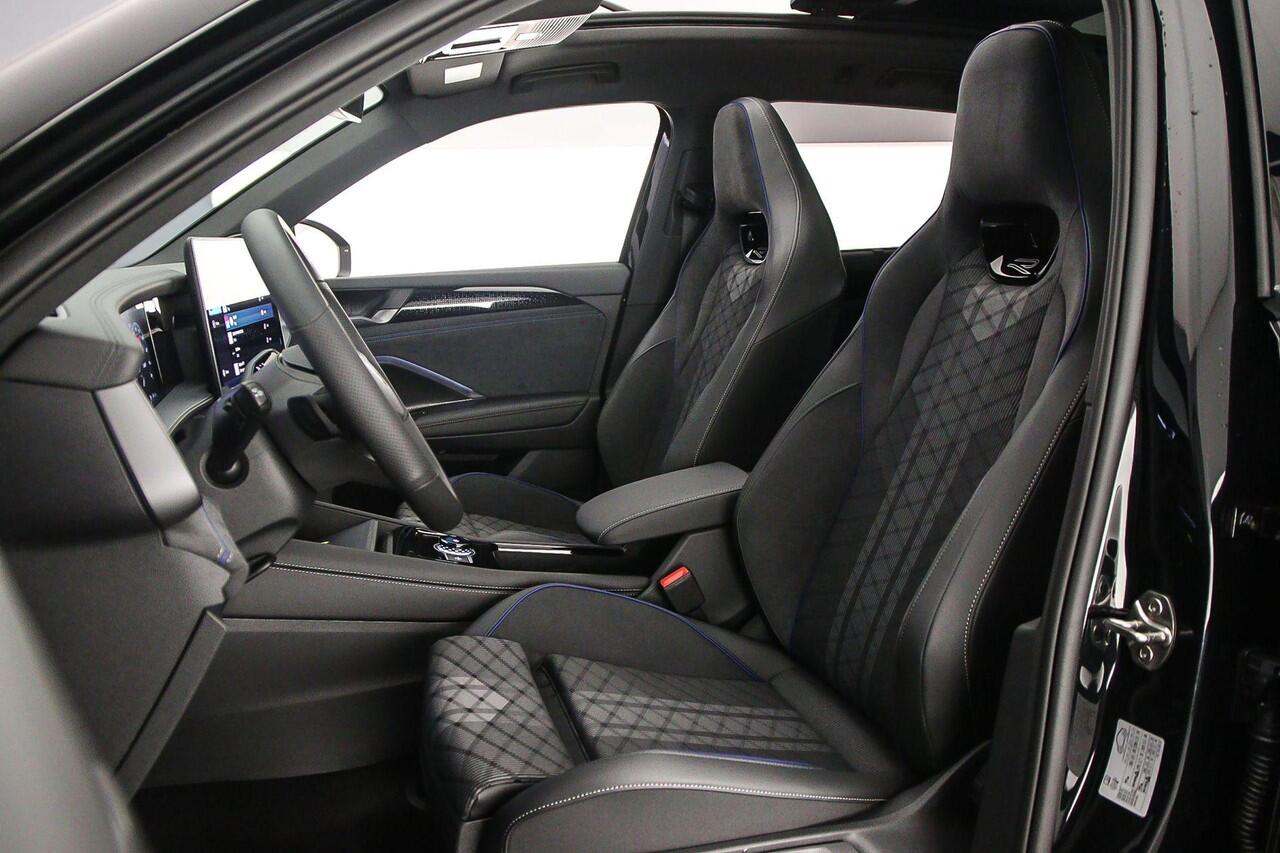Volkswagen Tayron R-Line Edition 1.5 TSI eHybrid 272pk DSG Automaat Trekhaak, Harman Kardon audio, Panoramadak, Black style, Adaptive cruise control, 360 camera