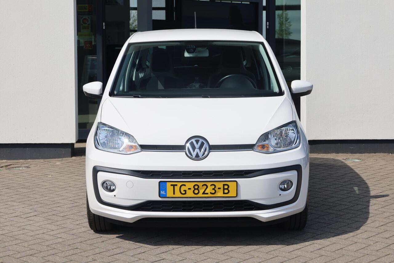 Volkswagen UP! 1.0 BMT high up! 60PK / 44kW, Achteruitrijcamera, 15" LMV, cruise control, parkeersensoren achter, bluetooth audio, multifunctioneel lederen stuurwiel, airco, NL auto 1e eigenaar dealeronderhouden