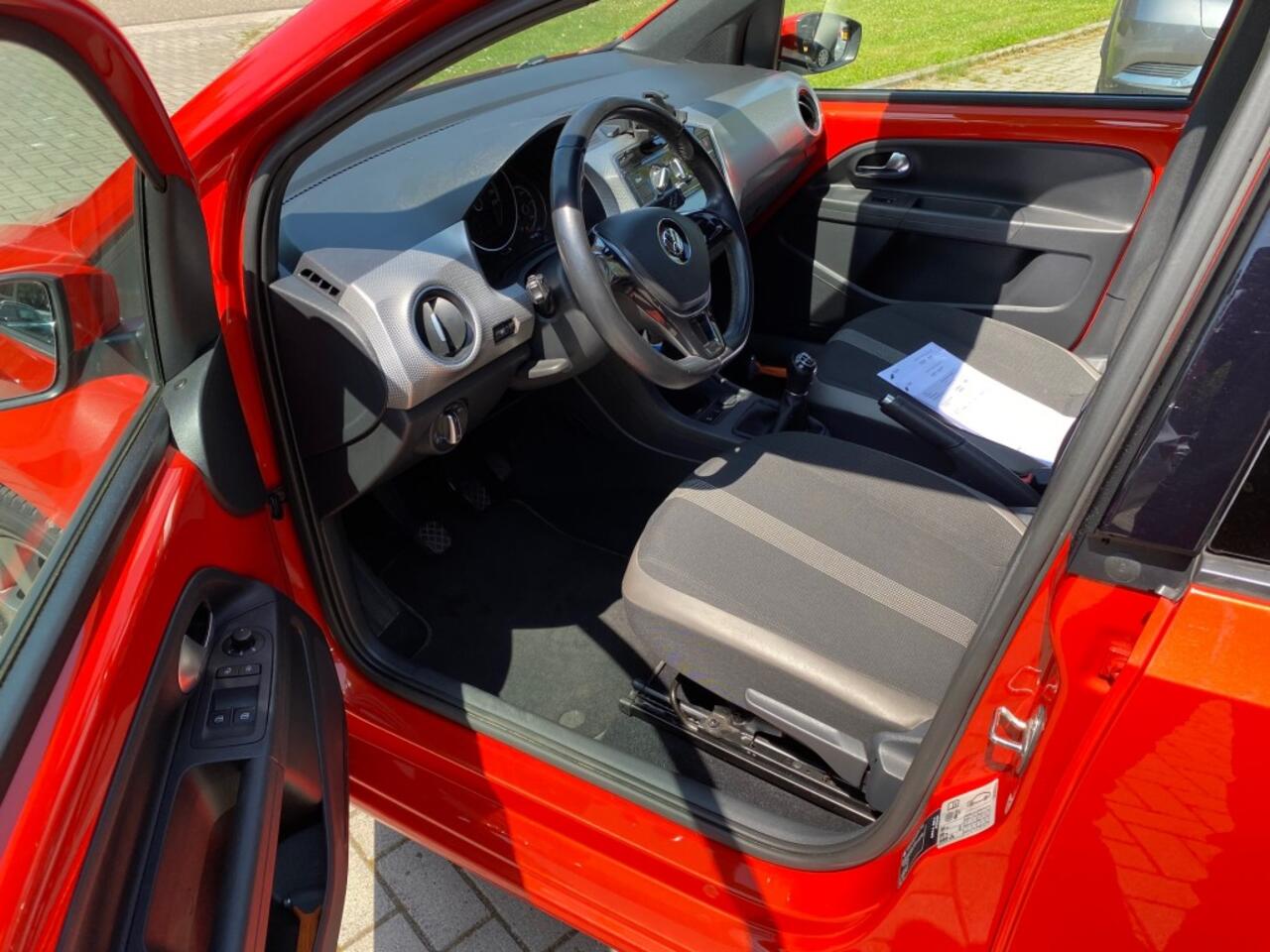 Volkswagen UP! 1.0 BMT HIGH UP!