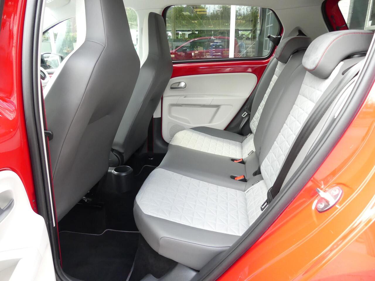 Volkswagen UP! 1.0 BMT up! Beats *t/m 10de bouwjaar garantie!