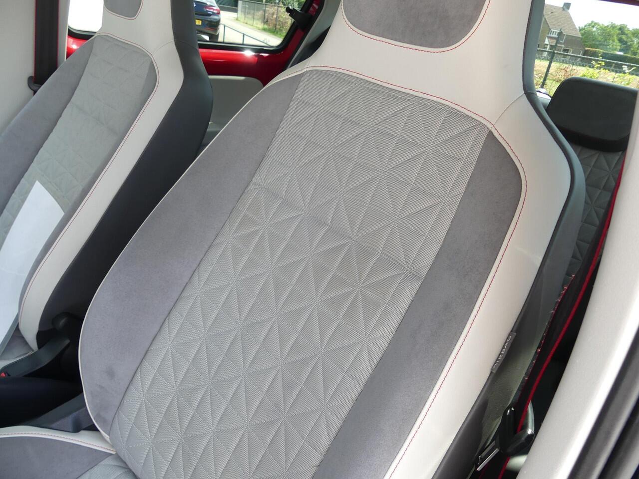 Volkswagen UP! 1.0 BMT up! Beats *t/m 10de bouwjaar garantie!