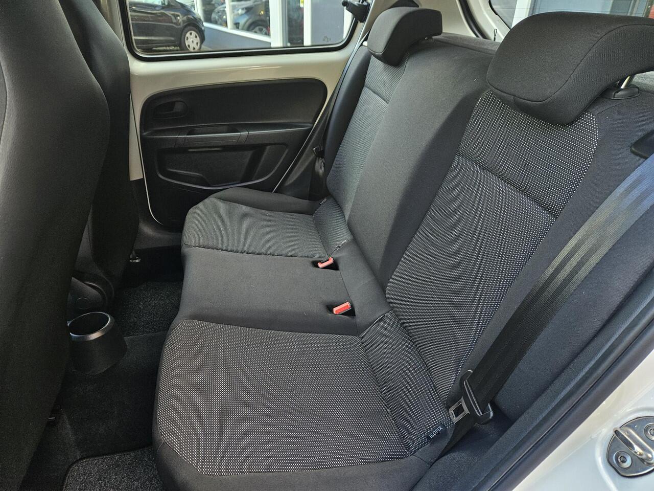 Volkswagen UP! 1.0 BMT take up! / Airco/ Elektrische ramen/ LED