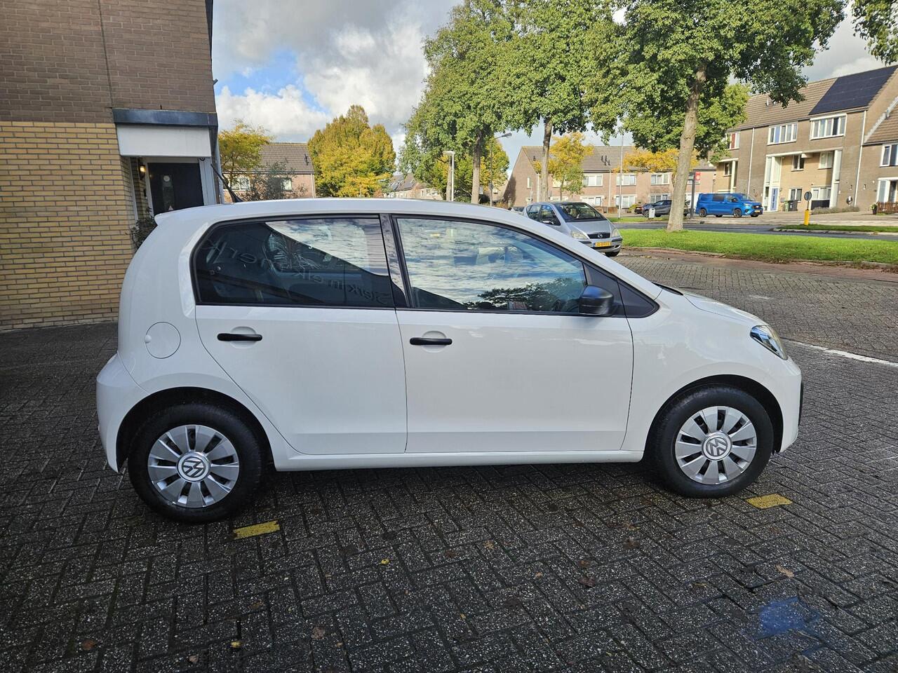 Volkswagen UP! 1.0 BMT take up! / Airco/ Elektrische ramen/ LED