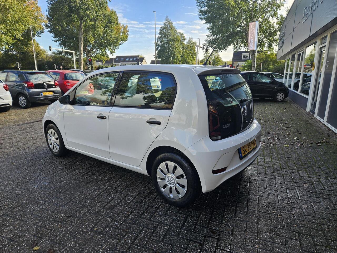 Volkswagen UP! 1.0 BMT take up! / Airco/ Elektrische ramen/ LED