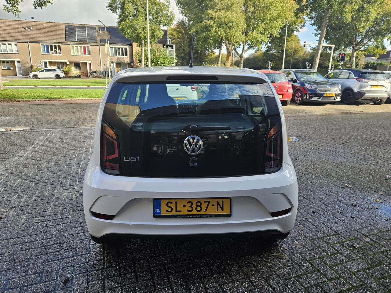 Volkswagen UP! 1.0 BMT take up! / Airco/ Elektrische ramen/ LED