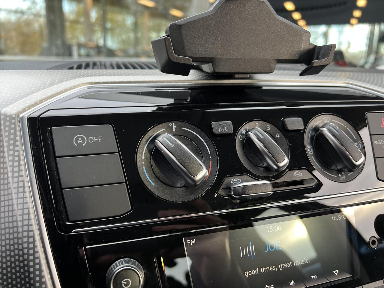 Volkswagen UP! 1.0 BMT high up! | Camera | Cruise Control | Airco |