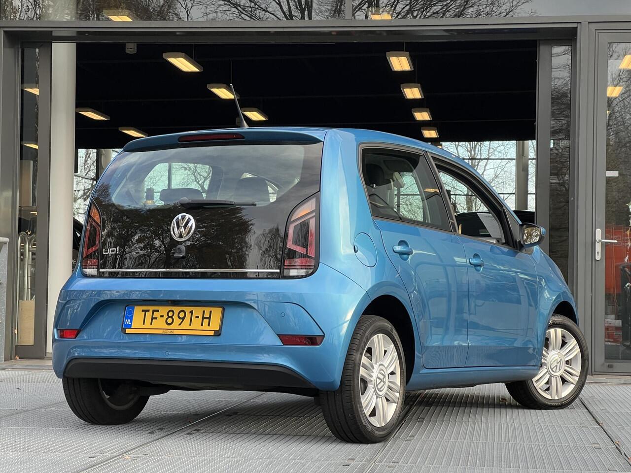 Volkswagen UP! 1.0 BMT high up! | Camera | Cruise Control | Airco |