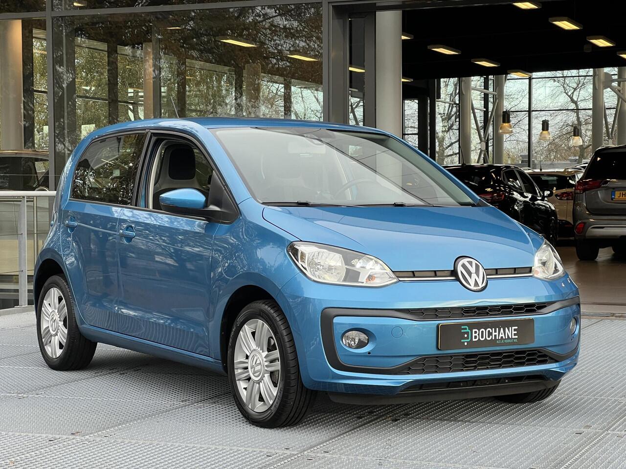 Volkswagen UP! 1.0 BMT high up! | Camera | Cruise Control | Airco |
