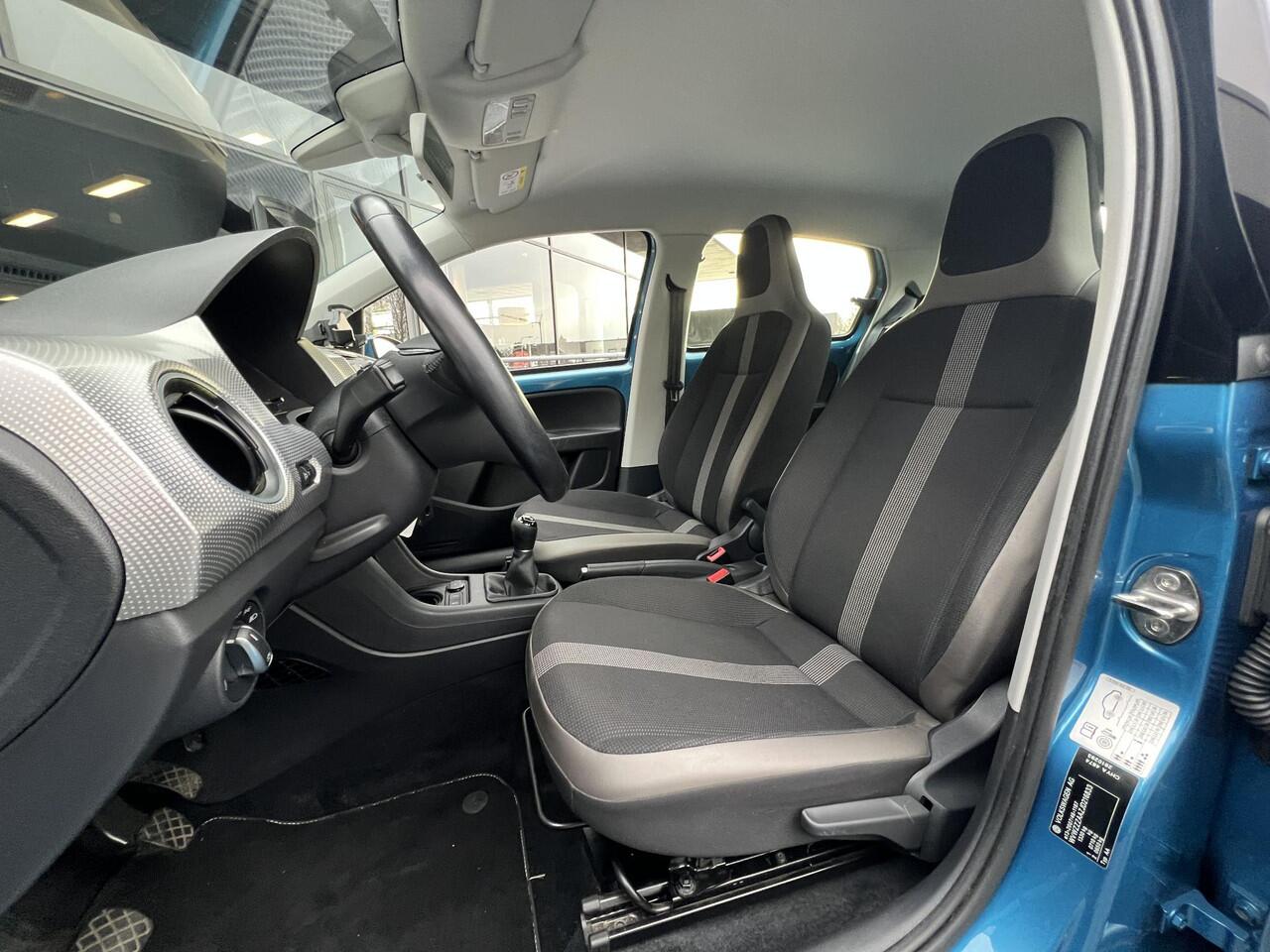 Volkswagen UP! 1.0 BMT high up! | Camera | Cruise Control | Airco |