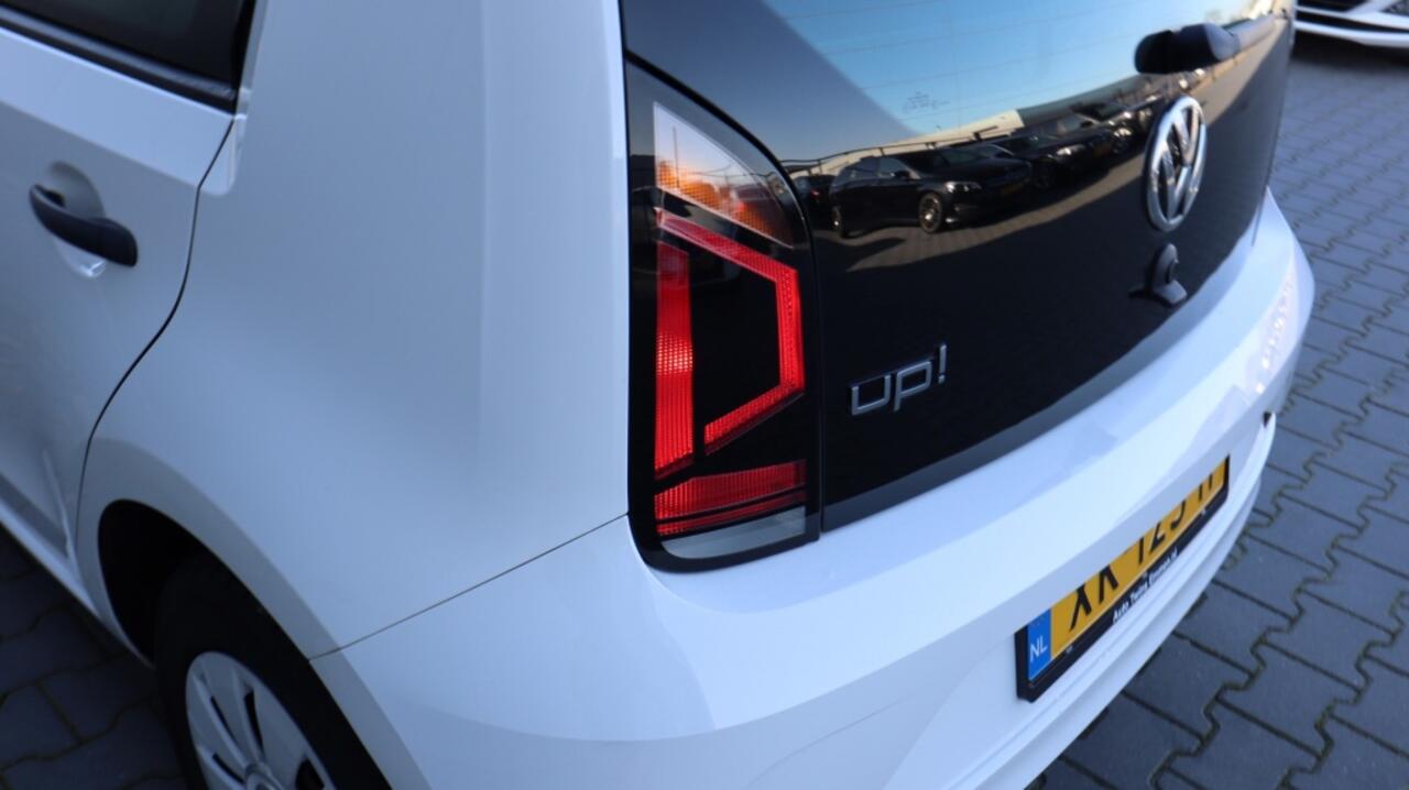 Volkswagen UP! 1.0 BMT take up! | Media | Airco | NAP