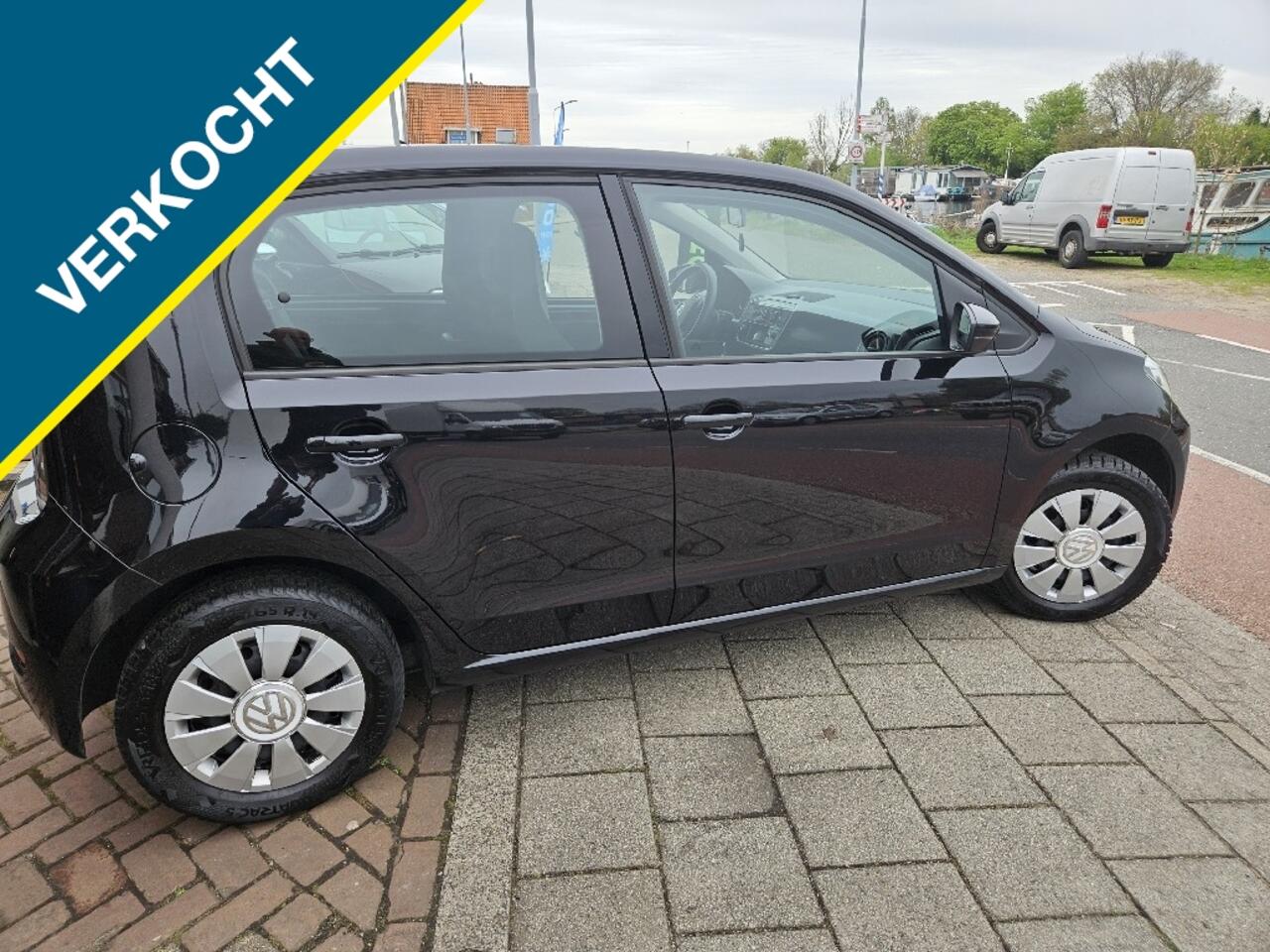 Volkswagen UP! 1.0 BMT move up!