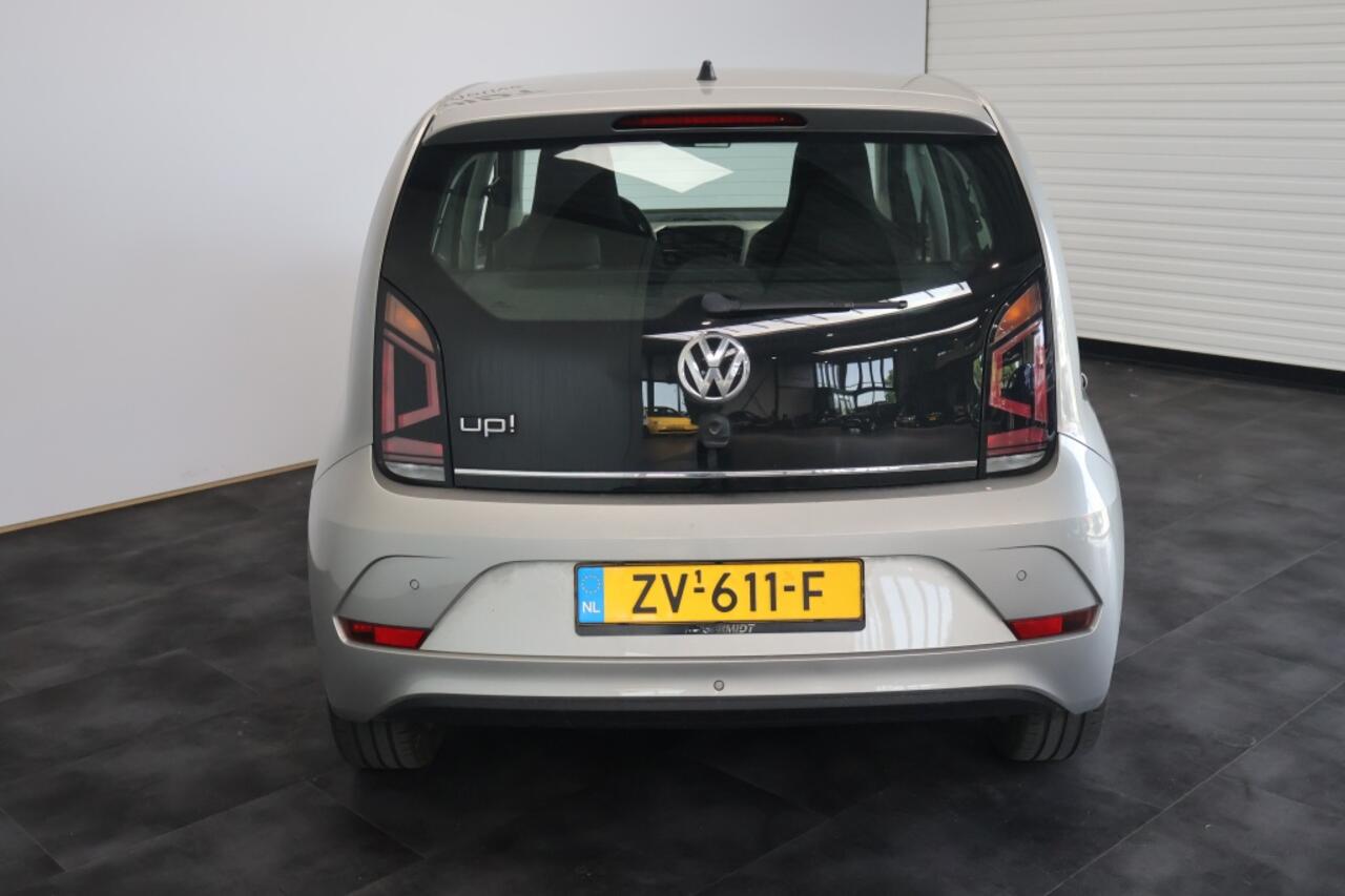 Volkswagen UP! 1.0 high up! | Cruise Control | Stoelverwarming | PDC