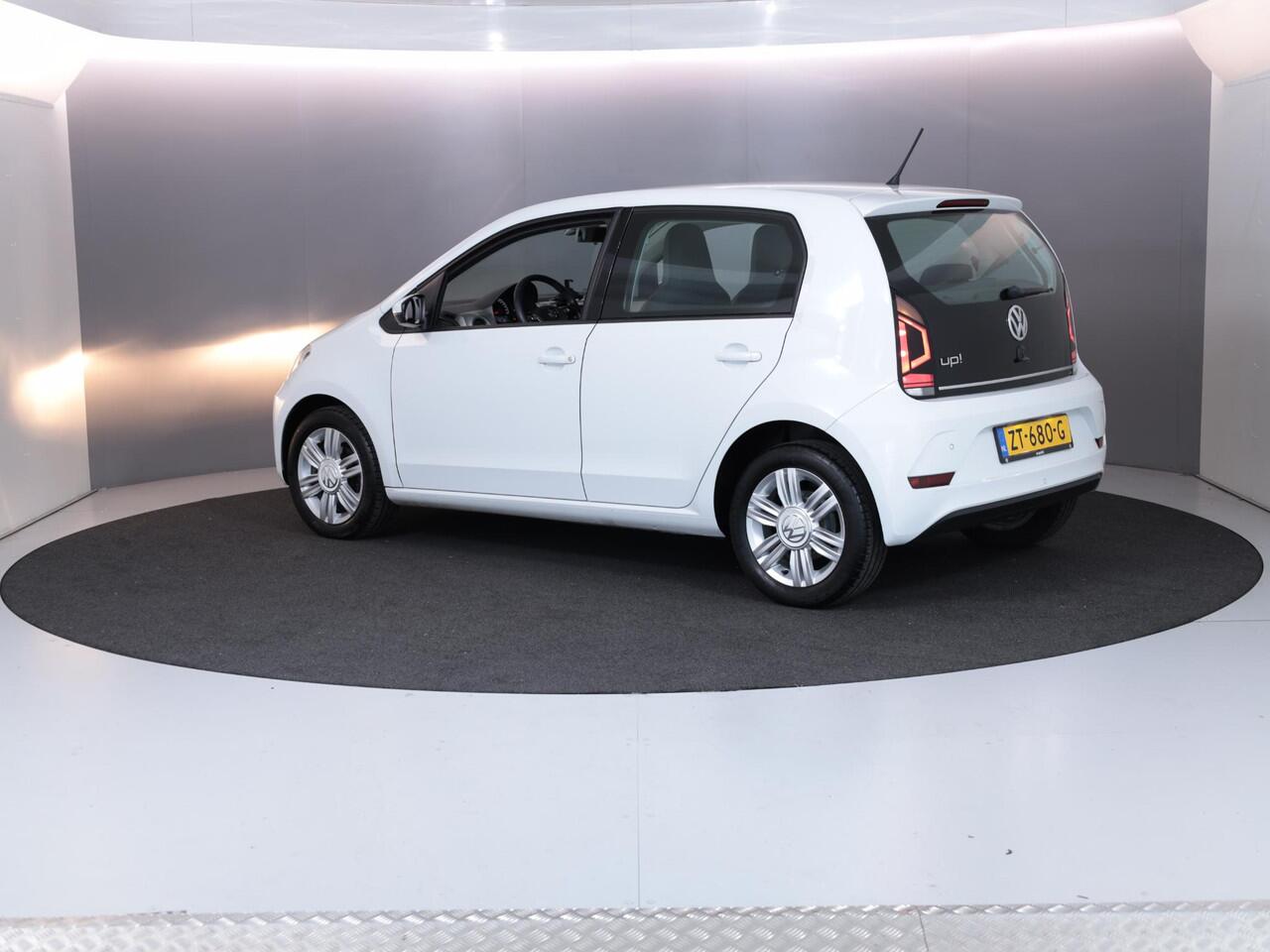 Volkswagen UP! 1.0 BMT high up! 60 pk | Navigatie via App | Airco | Cruise control | Parkeersensoren achter |