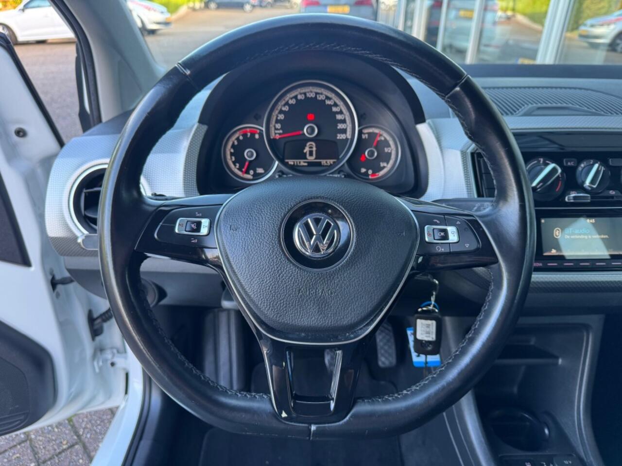 Volkswagen UP! 1.0 BMT high up!