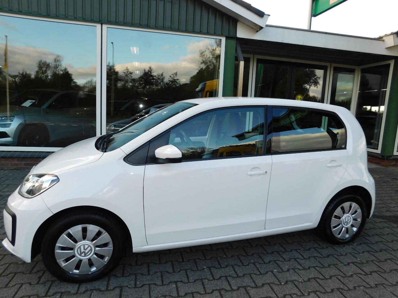 Volkswagen UP! 1.0 MPI 60PK MOVE UP! All-in Prijs! 1 jaar garanti