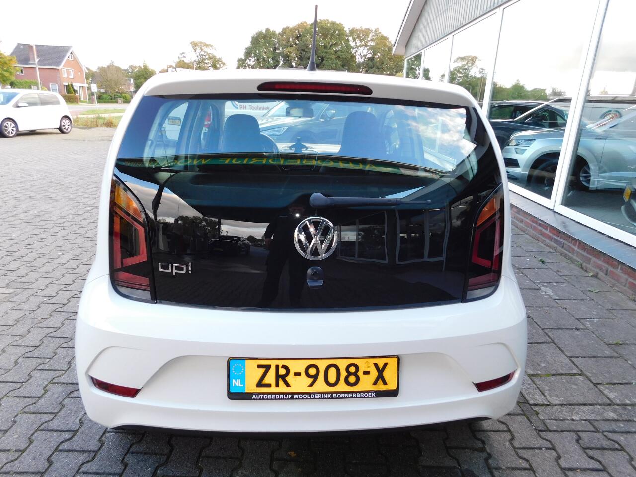 Volkswagen UP! 1.0 MPI 60PK MOVE UP! All-in Prijs! 1 jaar garanti
