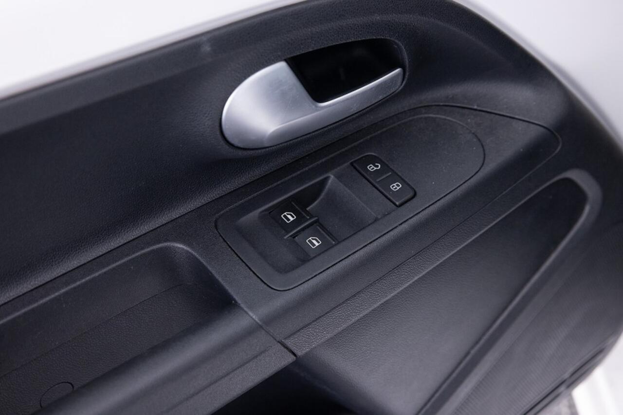 Volkswagen UP! 1.0 EcoFuel move up! 5-drs *AARDGAS*? 1e Eigenaar