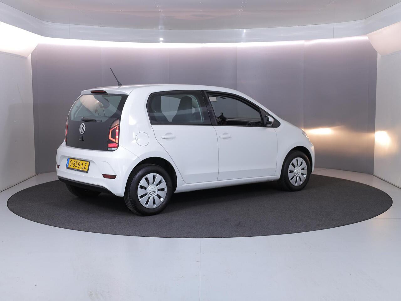 Volkswagen UP! 1.0 BMT move up! 60 pk | Navigatie via App | Airco | Elektr. spiegels | DAB radio |