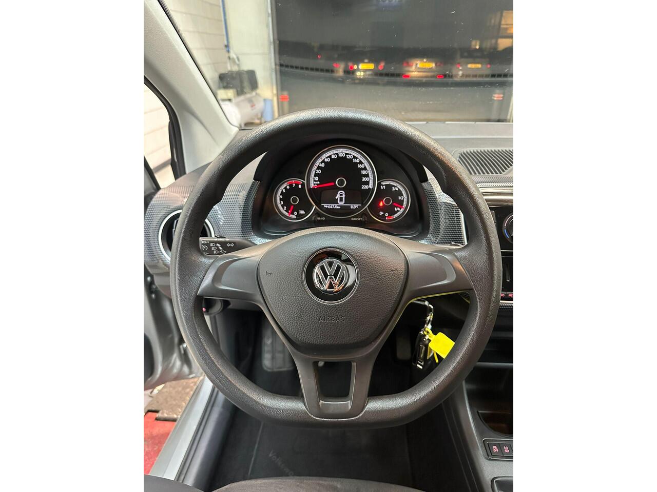 Volkswagen UP! 1.0 BMT move up! DEALER-ONDERHOUD/AIRCO/CRUISE