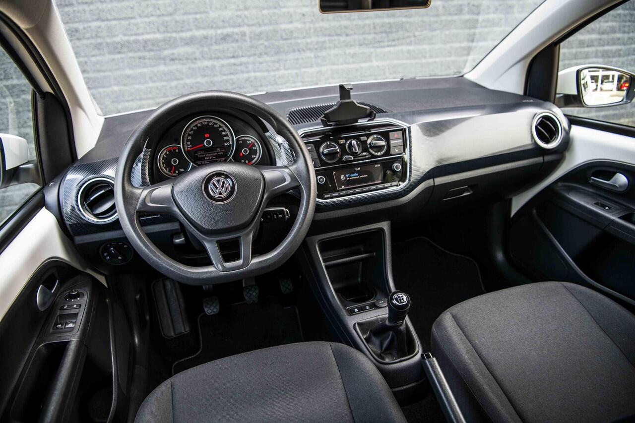 Volkswagen UP! 1.0 BMT move up! | Stoelverwarming | Airco | Maps & More