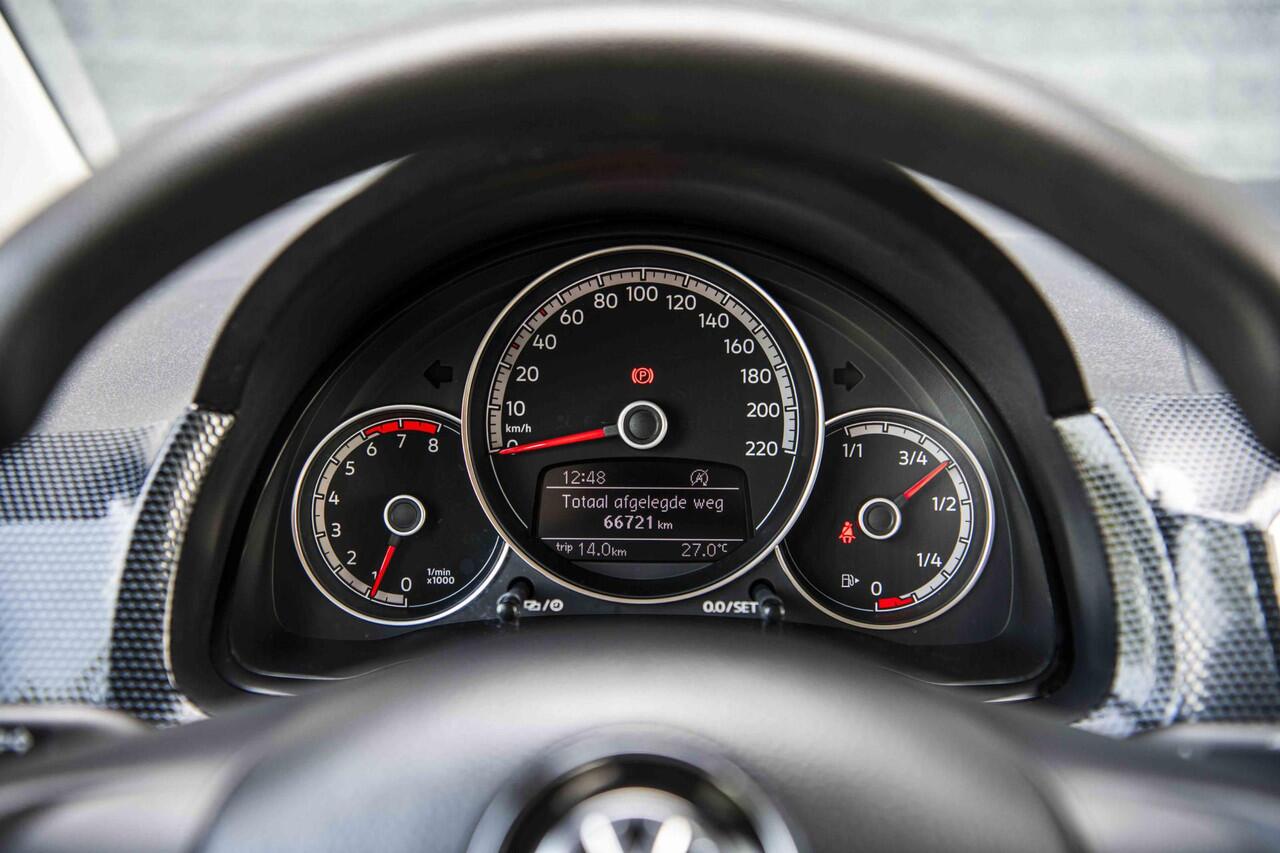 Volkswagen UP! 1.0 BMT move up! | Stoelverwarming | Airco | Maps & More