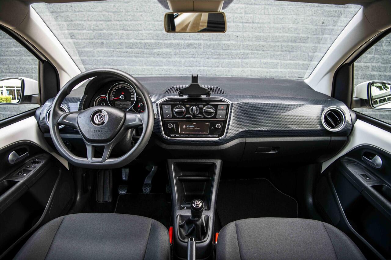 Volkswagen UP! 1.0 BMT move up! | Stoelverwarming | Airco | Maps & More