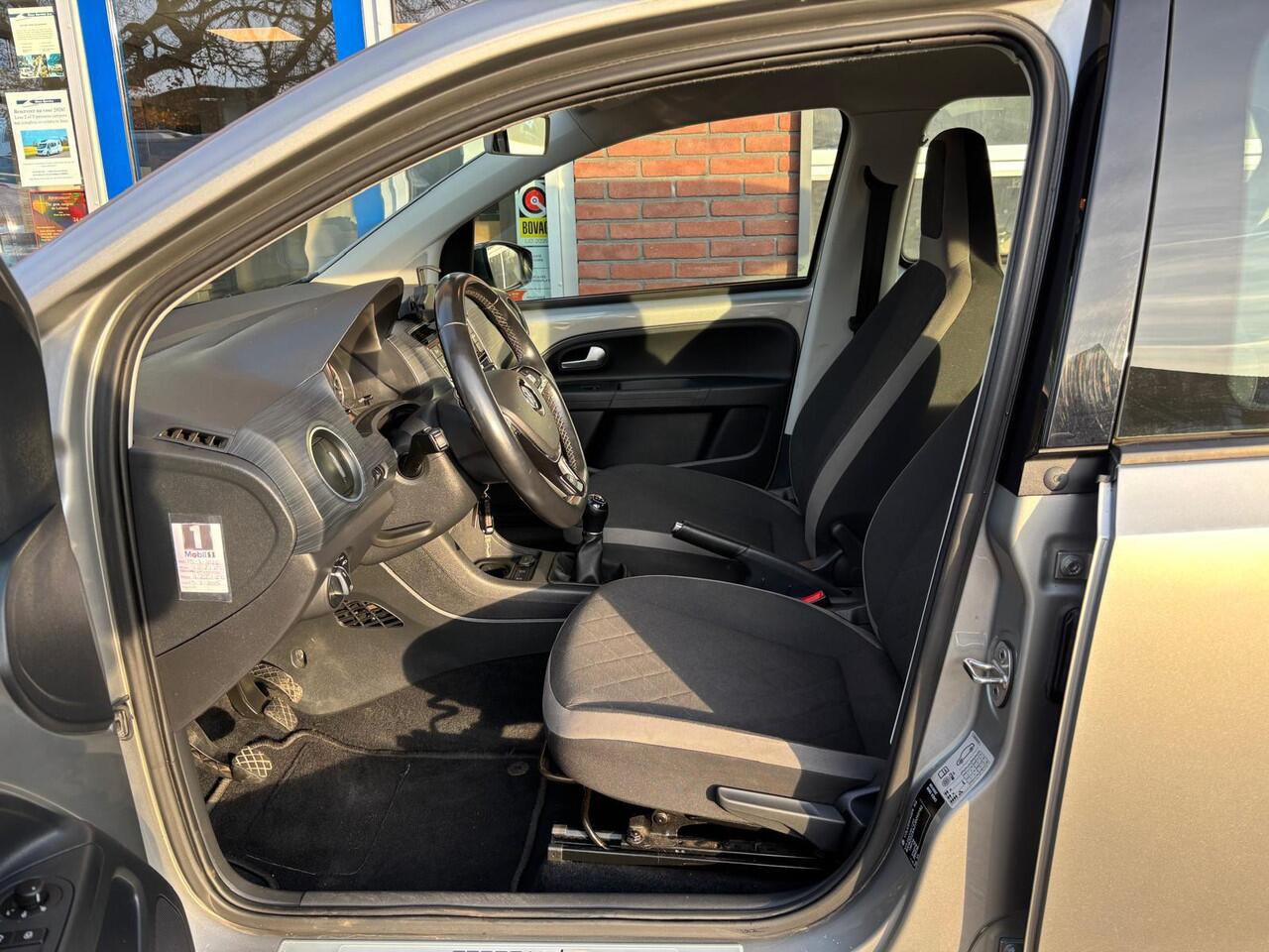 Volkswagen UP! 1.0 TSI BMT Cross | Cruise Control | Climate Control | Stoelverwarming | Bluetooth Radio | Parkeersensor | Etc.