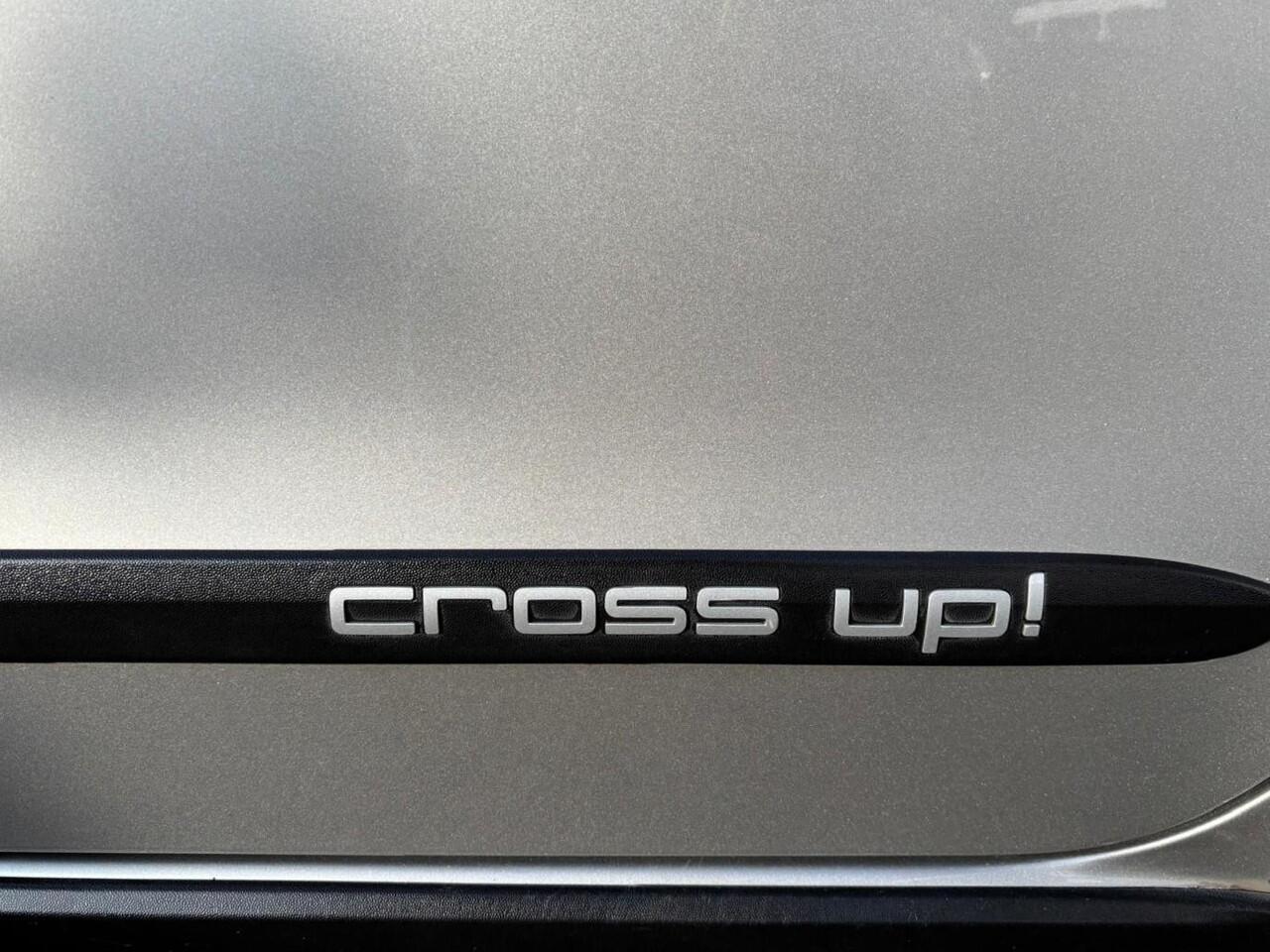 Volkswagen UP! 1.0 TSI BMT Cross | Cruise Control | Climate Control | Stoelverwarming | Bluetooth Radio | Parkeersensor | Etc.