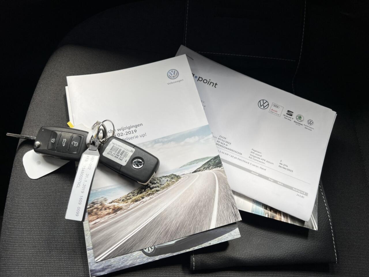 Volkswagen UP! 1.0 BMT move up! Airco Lichtmetaal Bluetooth Telefoon