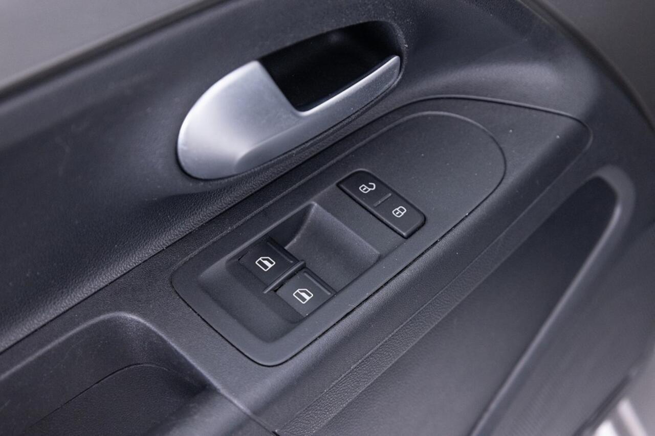 Volkswagen UP! 1.0 EcoFuel move up! 5-drs *AARDGAS*? 1e Eigenaar