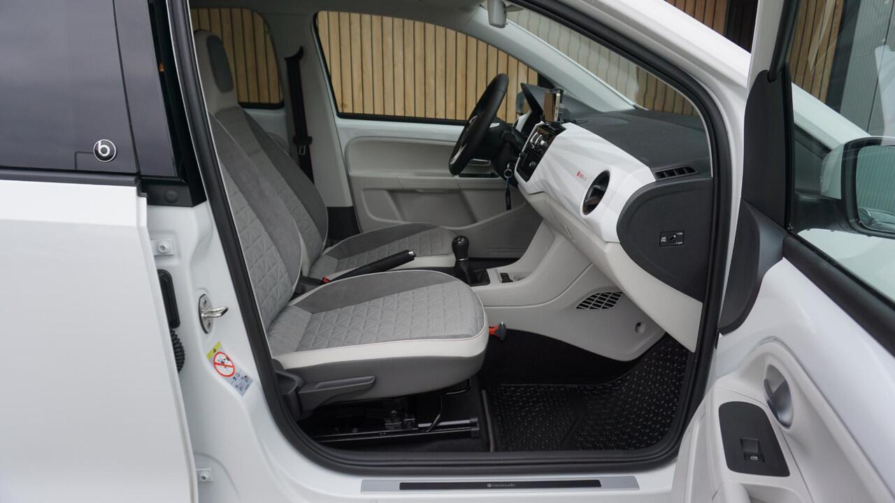 Volkswagen UP! 1.0 60pk up! 5Drs Beats Pano.Dak 16inch LM A-Camera *Nieuwstaat Up!* Alcantara Cruise Control 1e Eigenaar 12253km!