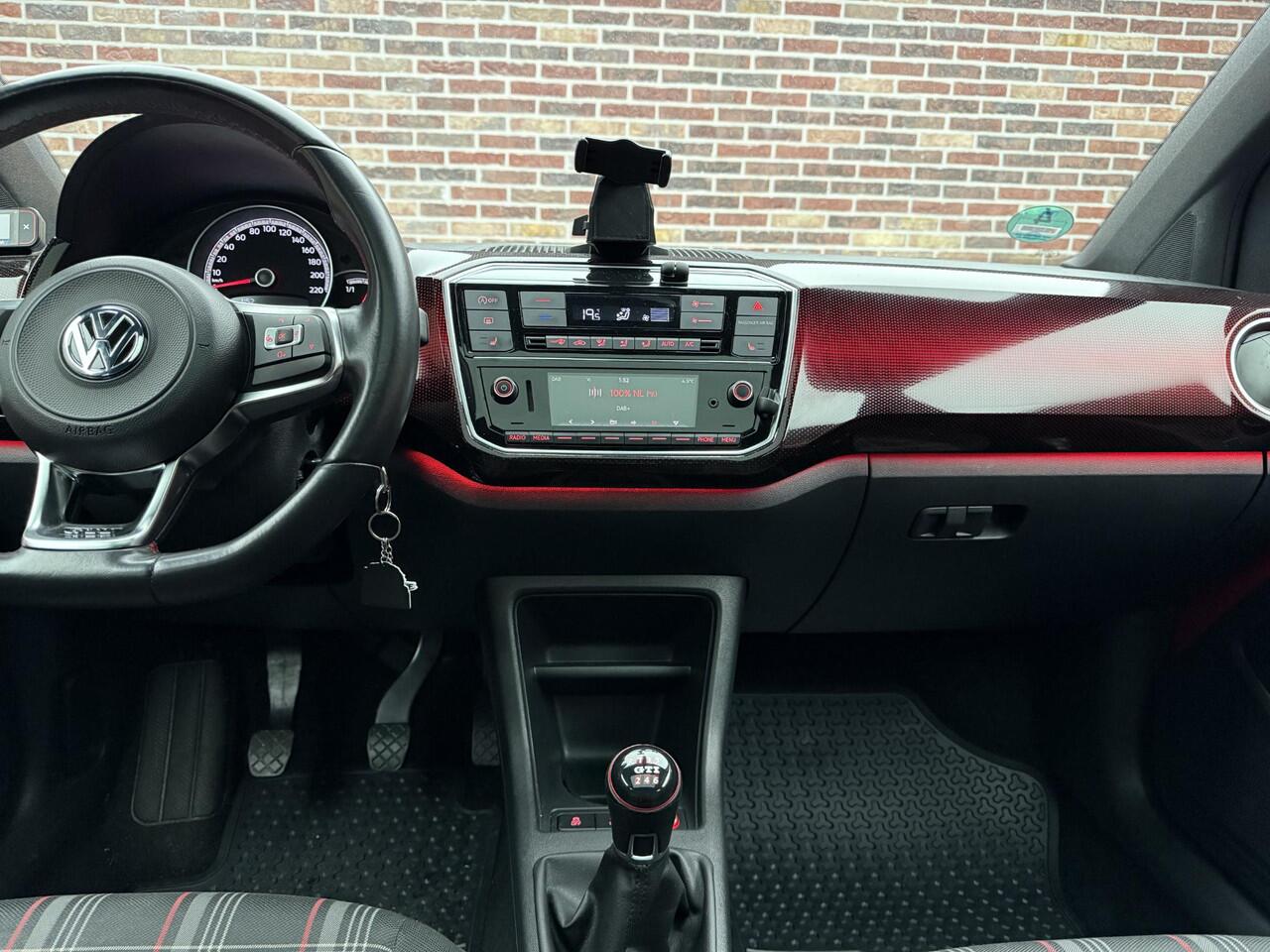 Volkswagen UP! 1.0 TSI GTI Camera | Pano| Cruise