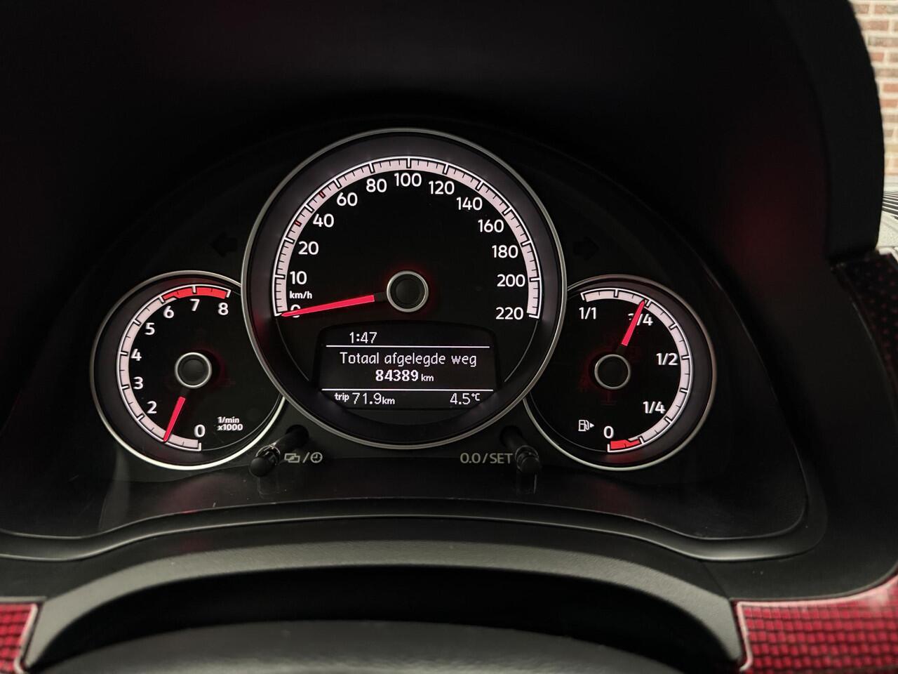 Volkswagen UP! 1.0 TSI GTI Camera | Pano| Cruise