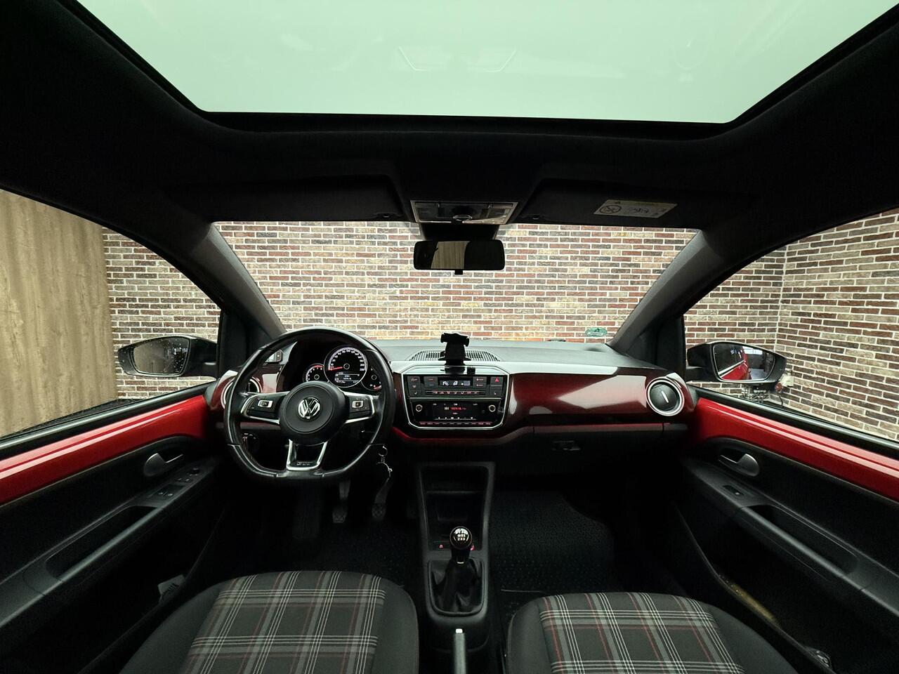 Volkswagen UP! 1.0 TSI GTI Camera | Pano| Cruise